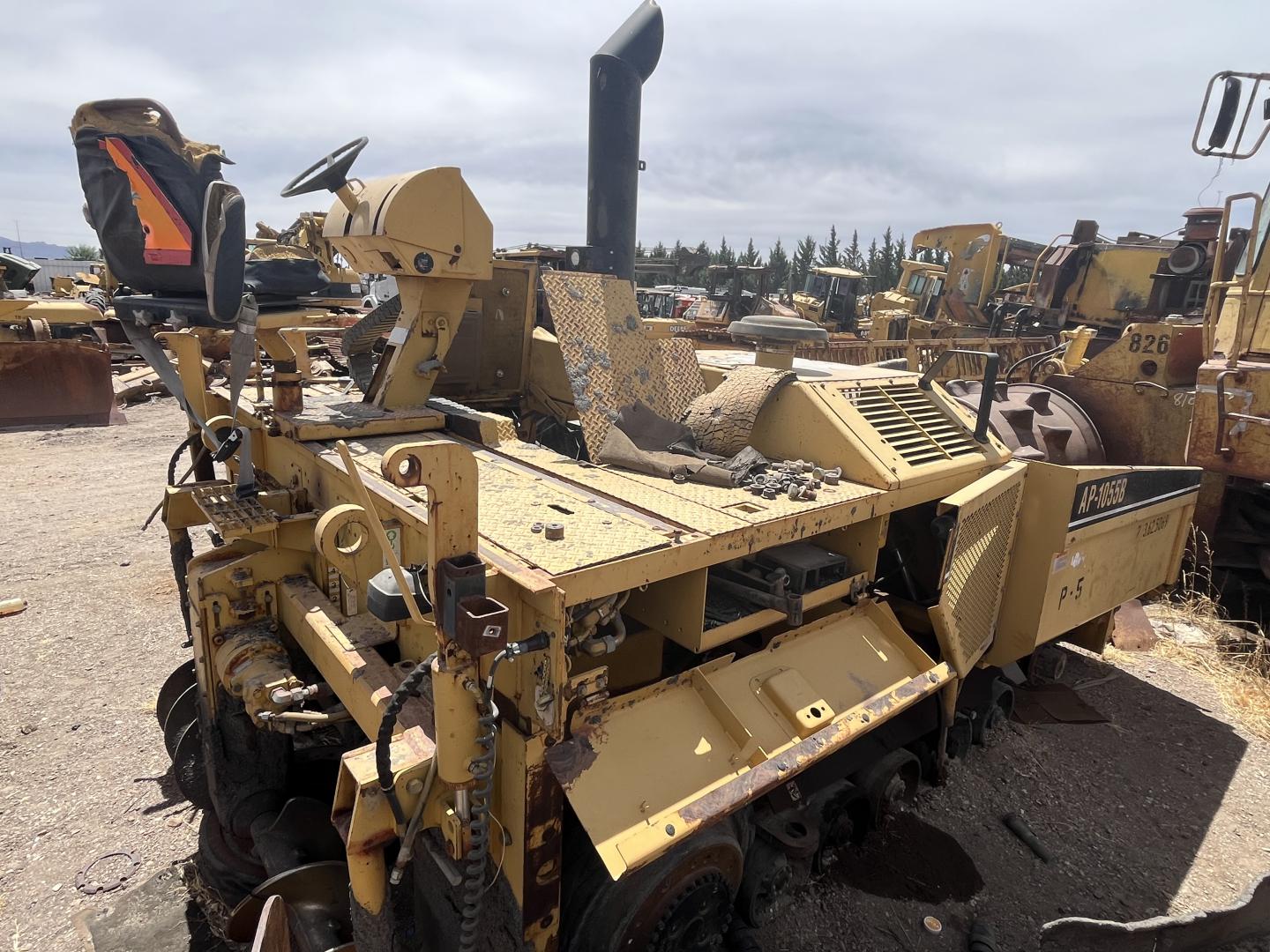 ./imagenes/INVOICE/2019/16430/PAVIMENTADORA CATERPILLAR AP-1055B PARA REFACCIONES (16).JPG